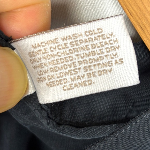 Chicos Women Lot of 2 Button Up Shirts Sz Small 4/6; 1 No-Iron + 1 Modal Office - Picture 9 of 9